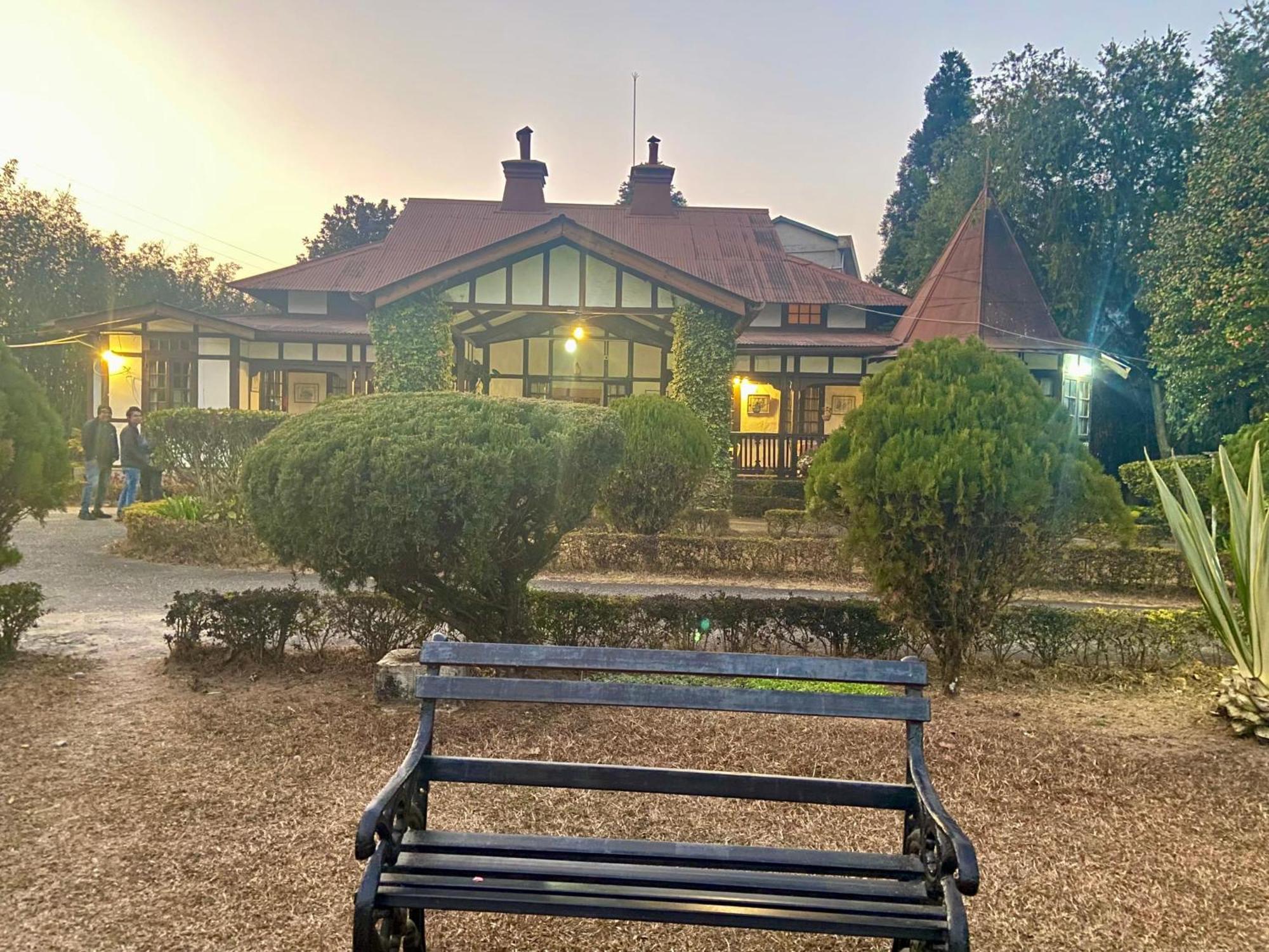 Oasis Guesthouse Shillong Exterior photo